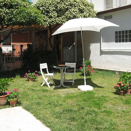Hotel Eleonora Rimini Exterior foto