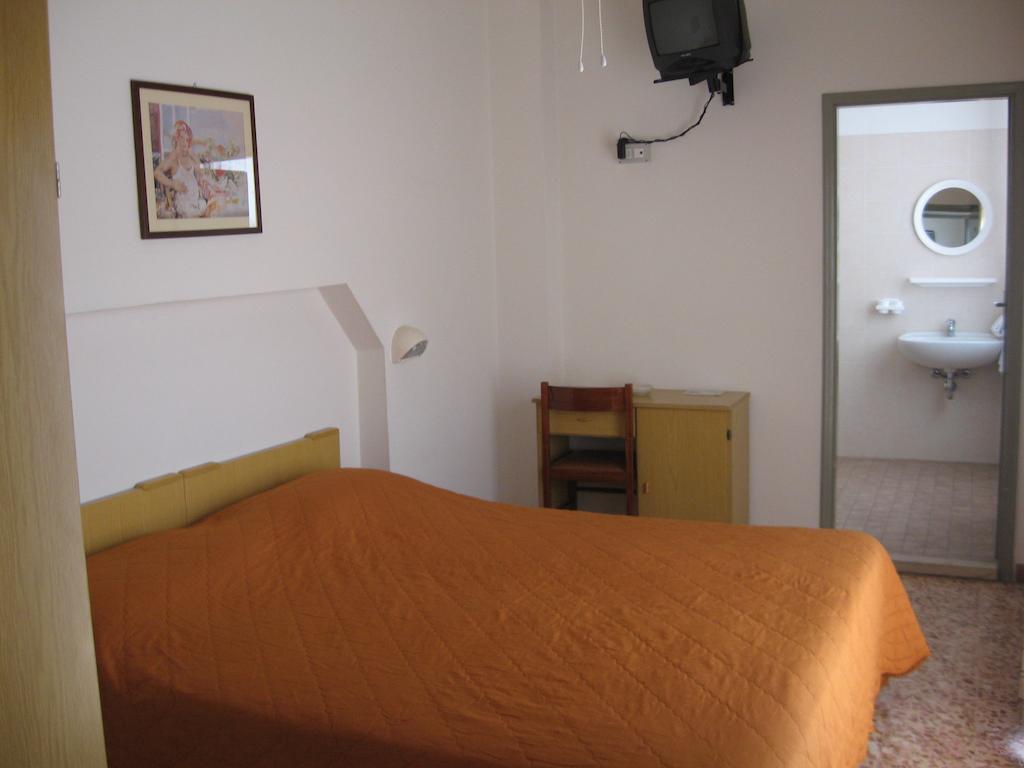 Hotel Eleonora Rimini Quarto foto
